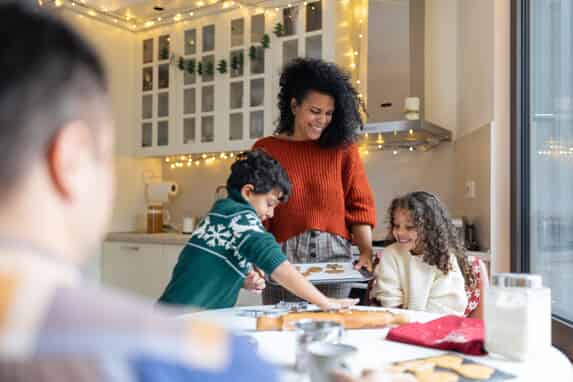 family baking cookies